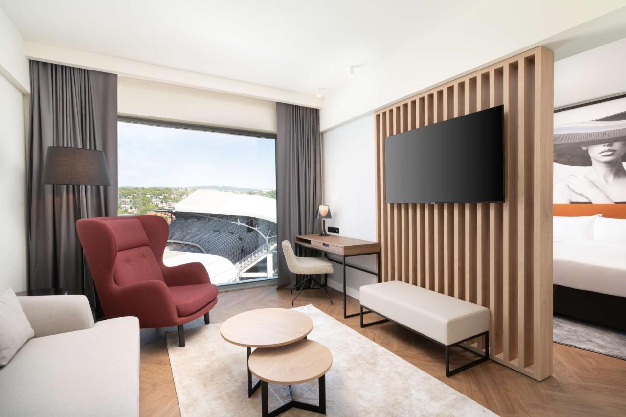 Radisson Blu Hotel, Cluj エクステリア 写真 A room at the hotel