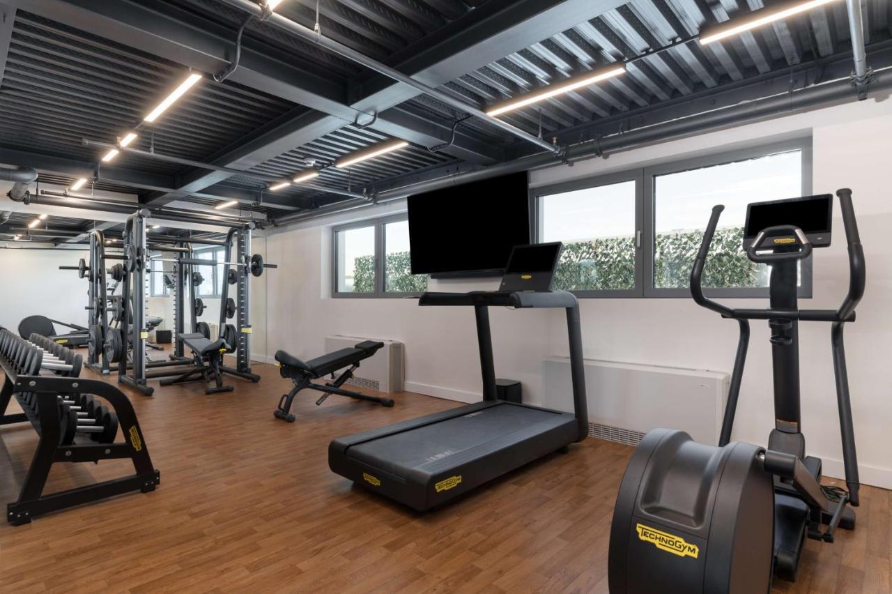 Radisson Blu Hotel, Cluj エクステリア 写真 The gym at the hotel