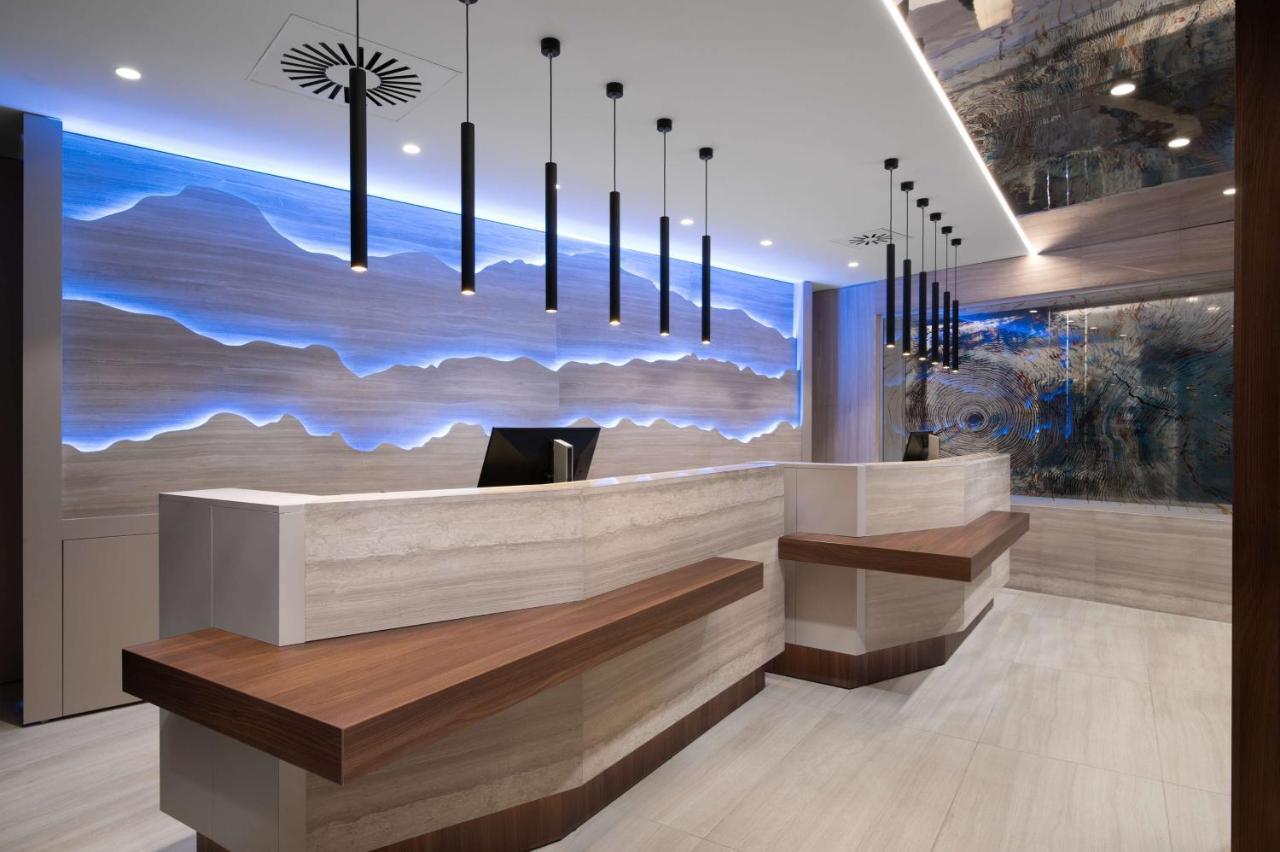 Radisson Blu Hotel, Cluj エクステリア 写真 3D rendering of a hotel lobby